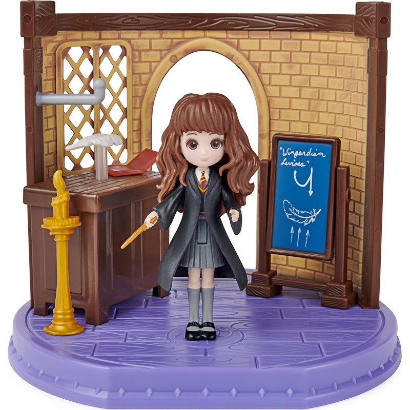 Spin Master - Wizarding World- Set Classe di Incantesimi Harry Potter con bambola esclusiva Hermione Granger e accessori - dai 5