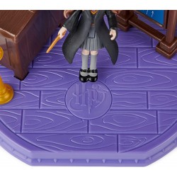 Spin Master - Wizarding World- Set Classe di Incantesimi Harry Potter con bambola esclusiva Hermione Granger e accessori - dai 5