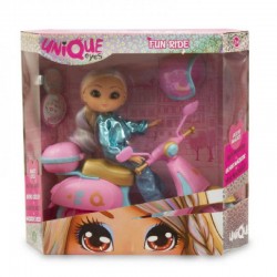 Giochi Preziosi - Unique Eyes Bambola con Scooter Assortite, MYM11000