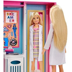 Mattel - Barbie Armadio dei Sogni, Include una Bambola con 4 Look Diversi e più di 25 Accessori, Giocattolo per Bambini 3+Anni, 