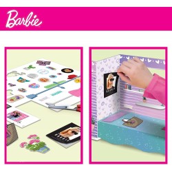 Lisciani Giochi - Barbie Create e Decorate, Bambola Inclusa, Loft in Cartone e Mobili da Costruire, Pennarelli, Sticker, Fogli d