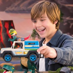 Famosa - ACTION HEROES Dino Adventure Quad, Quad con personaggio, dinosauro triceratopo e accessori, ACN01010