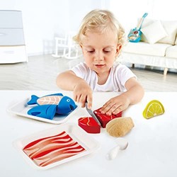 Hape Set Carne E Pesce Hape, Set di Gioco in Legno per Bambini, ingredienti E Accessori per Cucinare con Velcro per il Gioco di 