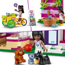 LEGO 41699 - Friends Il Caffè di Adozione dei Cuccioli, Parco Giochi Animali, Mini Bamboline Olivia e Priyanka - LG41699