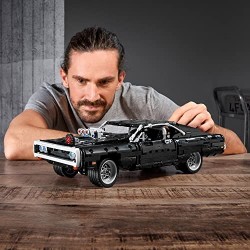 LEGO Technic Dom s Dodge Charger Fast & Furious, Modello di Auto da Corsa Iconico, Set di Costruzioni da Collezione, 42111
