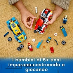 LEGO City Nitro Wheels Auto da Corsa, 2 Macchine Giocattolo e 2 Minifigure di Pilota, Giochi per Bambini di 5+ Anni, 60256