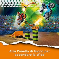 LEGO City Stuntz Competizione Acrobatica, Set con 2 Moto Giocattolo con Meccanismo a Spinta, Cerchio di Fuoco e Minifigura Duke 