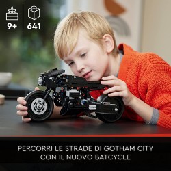 LEGO 42155 Technic THE BATMAN – BATCYCLE, Moto Giocattolo da Collezione, Modellino in Scala dell Iconica Motocicletta del Supere
