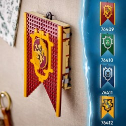 LEGO 76409 Harry Potter Stendardo della Casa Grifondoro da Parete, Sala Comune del Castello di Hogwarts con 3 Minifigure, Giochi