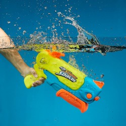 Nerf Super Soaker - Wave Spray, blaster ad acqua, beccuccio mobile che crea un getto ondoso travolgente - F63975L00