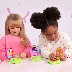 IMC Toys- CRY BABIES Little Changers Windy | Capsula collezionabile a forma di fiore che include una mini Doll, una Pipetta e un