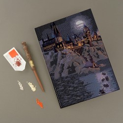 DIAMANTINY Harry Potter - Landscape Boats To Hogwarts - Kit crea il Mosaico, Attività Crystal Art, Diamond Painting, 1 Quadro A4