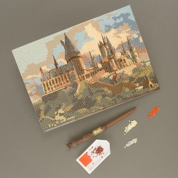 DIAMANTINY Harry Potter - Landscape Hogwarts - Kit crea il Mosaico, Attività Crystal Art, Diamond Painting, 1 Quadro A4, Multico