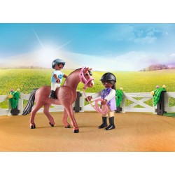 Playmobil - Country 71238 Stalla con Recinto, box per cavalli con paddock annesso, cavallo e puledro per il maneggio