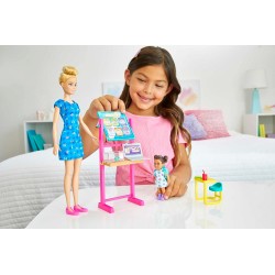 Mattel - Barbie Carriere - Barbie Insegnante Caucasica, bambola insegnante bionda e bambola bambina castana, con accessori come 