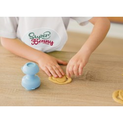 Smoby - Super Benny La cucina delle delizie, 32 accessori per cucinare davvero, grembiule incluso, ricettario - 7600310916
