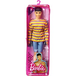 Mattel - Barbie - Bambola Ken Moro con Maglietta a Righe e Shorts, GRB91