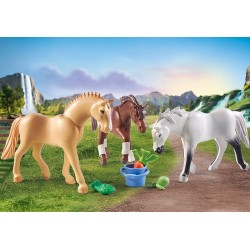 Playmobil Set 3 Cavalli con Selle, emozionanti Avventure a Cavallo 71356