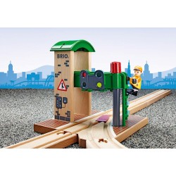 BRIO World - Doppio Semaforo con Operatore, BRIO Accessori, Età Raccomandata 3+