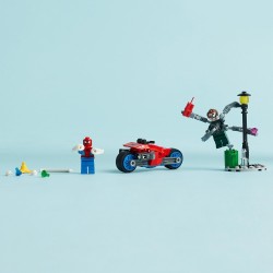 LEGO Marvel Inseguimento Sulla Moto: Spider-Man vs. Doc Ock, Motocicletta Giocattolo da Costruire con Shooter e Spara Ragnatele,