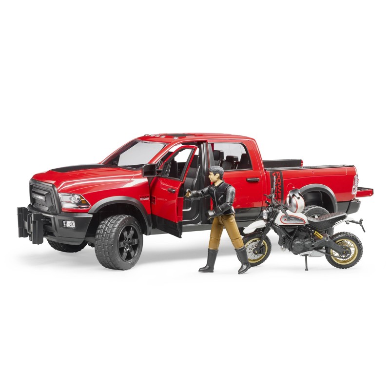 BRUDER 02502 â€“ Veicolo RAM 2500 Power Wagon con Moto Scrambler Ducati Desert Sled e Personaggio