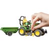 BRUDER 62104 - John Deere Trattorino tosaerba con rimorchio