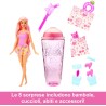 Mattel - Barbie - Pop Reveal Serie Frutta, Bambola a Tema Limonata di Fragole con 8 sorprese profumate e con Effetto Cambia Colo