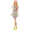 Mattel - Barbie Fashionistas bionda con apparecchio per i denti, abito arcobaleno e accessori, 3+ anni, HPF73