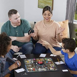 Hasbro Gaming Cluedo - Caccia All Impostore, Gioco in Scatola , Versione 2020 in Italiano