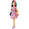 Mattel - Barbie - Super Chioma Bambola Petite con abito a cuori, capelli fantasia lunghi 21,6 cm, 15 accessori alla moda - 8 con