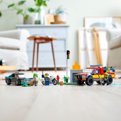 LEGO City Fire Soccorso Antincendio e Inseguimento della Polizia, Camion Pompieri Giocattolo con Auto e Moto per Bambini, 60319