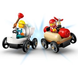 LEGO 60460 City Nessun Limite: Gara sulla Pista a Rampe - Giocattolo da Costruire con 2 Modelli di Auto da Corsa, 4 Minifigure 