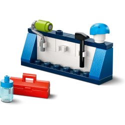 LEGO 60460 City Nessun Limite: Gara sulla Pista a Rampe - Giocattolo da Costruire con 2 Modelli di Auto da Corsa, 4 Minifigure 
