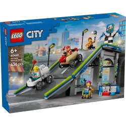 LEGO 60460 City Nessun Limite: Gara sulla Pista a Rampe - Giocattolo da Costruire con 2 Modelli di Auto da Corsa, 4 Minifigure 