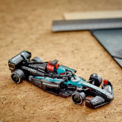 LEGO 77244 Speed Champions Auto da Corsa Mercedes-AMG PETRONAS F1 W 15 Macchina Giocattolo da Collezione con Minifigure del Pil