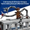 LEGO 76321 ǀ Marvel Spider-Man Contro Doc Ock: Duello sul Treno - Giocattolo da Esposizione con 4 Minifigure - Regalo da Collez