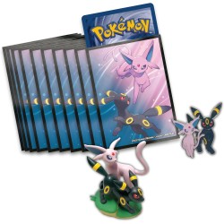 Pokémon: collezione premium con statuina dell’espansione Evoluzioni Prismatiche (due carte olografiche impresse in modo special