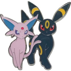Pokémon: collezione premium con statuina dell’espansione Evoluzioni Prismatiche (due carte olografiche impresse in modo special
