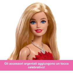 Barbie - Anniversario Mattel 80°, bambola bionda celebrativa in abito rosso rubino con scarpe e collana color argento, da colle