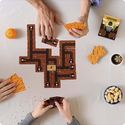 Helvetiq Bandido, Gioco di Carte Tascabile in Italiano - Cooperativo per 1-4 Giocatori, da 6 Anni - Usa la Logica per Bloccare 