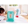 Hape - Set Medico, Set da Gioco in Legno per Bambini, Kit da Dottore con Strumenti interattivi