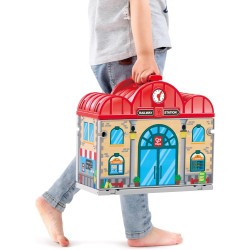 Hape - Set Stazione ferroviaria Portatile in Legno, Gioco di Treni per Bambini, Binari, Stazione e Personaggi, Facile da traspo