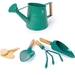 Hape Nature Fun - Set da Giardinaggio: annaffiatoio, spatola, rastrello e minivanga in Ferro e bambù per Piccoli giardinieri da