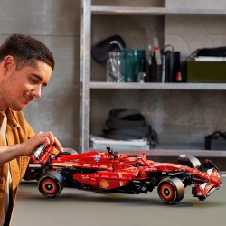 LEGO 42207 Technic Monoposto F1 Ferrari SF-24 - Modello di Auto Formula 1 da Collezione in Scala 1:8 con Motore V6, Cambio, Ste