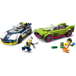 LEGO 60415 City Inseguimento della Macchina da Corsa, Set con 2 Modellini di Auto da Costruire della Polizia con Veicolo di Eme