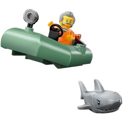 LEGO 60456 City Inseguimento del Motoscafo della Polizia – Include 2 Barche Giocattolo, 3 Minifigure e una Figura di Squalo