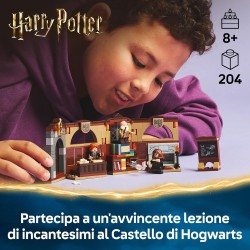 LEGO 76442 Harry Potter Castello di Hogwarts: Lezione di Incantesimi con 3 Minifigure da Collezione tra cui Hermione Granger e 