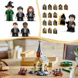 LEGO 76426 Harry Potter La Rimessa per le Barche del Castello di Hogwarts con 2 Barche Giocattolo, Rimessa da Costruire e 5 Min