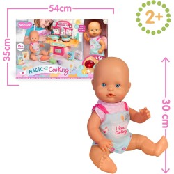 Famosa NFNE3000 Nenuco Magic Cooking, Bambola 30 cm, corpo rigido, con piccola cucina con luci e suoni e accessori,+3 anni