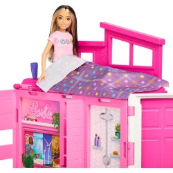 Mattel Barbie - Loft Casa Delle Vacanze, Plyaset con Bambola Bionda Inclusa e 4 Aree di Gioco, 11 Accessori e Tante Stanze Arre